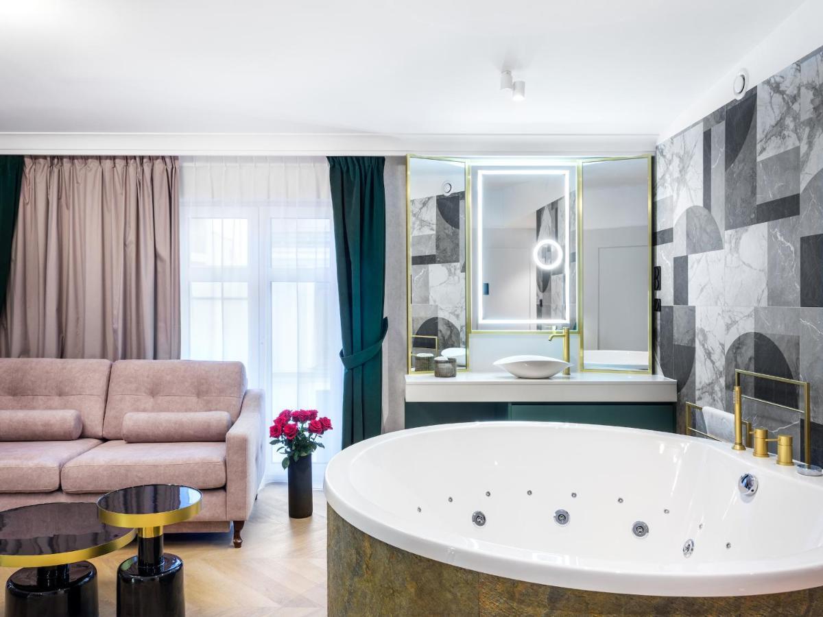 Golden Queen Deluxe Jacuzzi Apartments - Old Town Cracovie Extérieur photo
