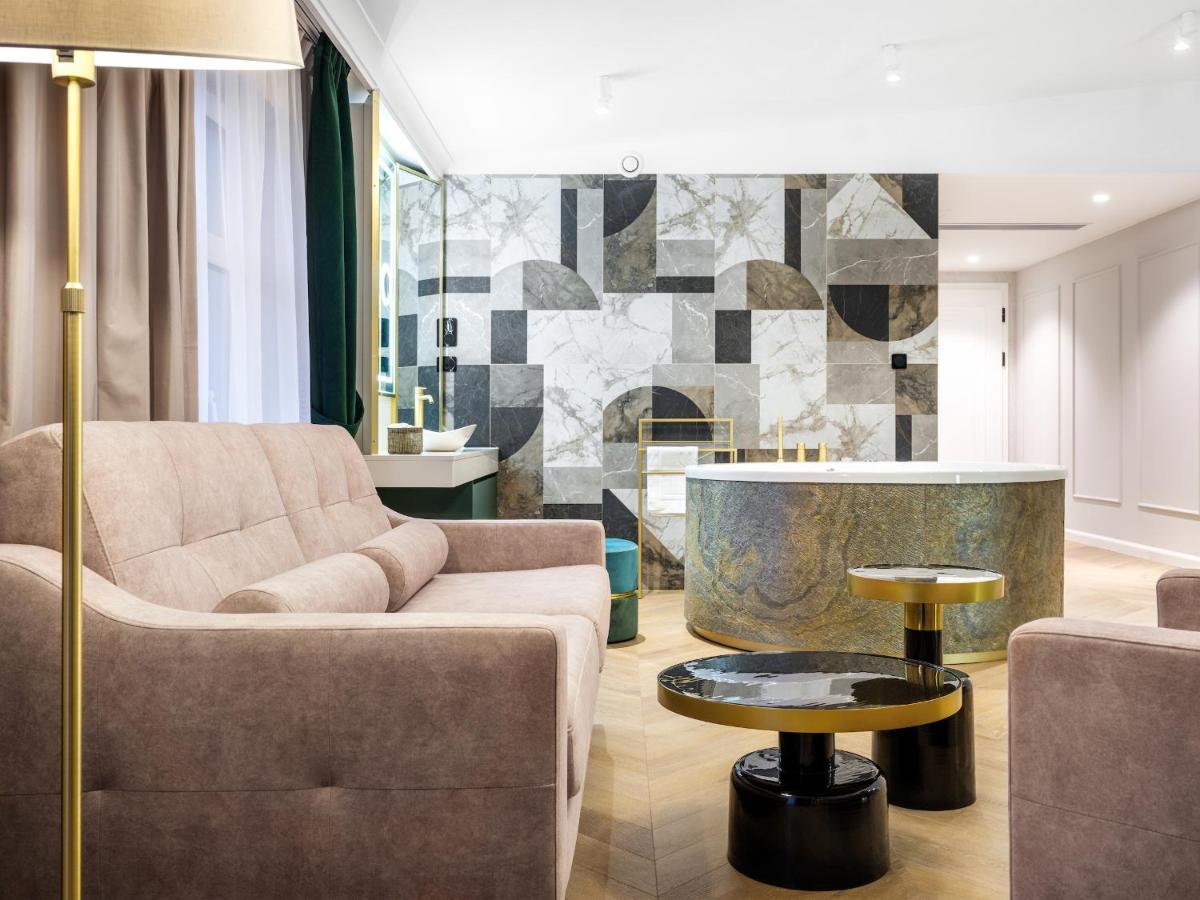 Golden Queen Deluxe Jacuzzi Apartments - Old Town Cracovie Extérieur photo