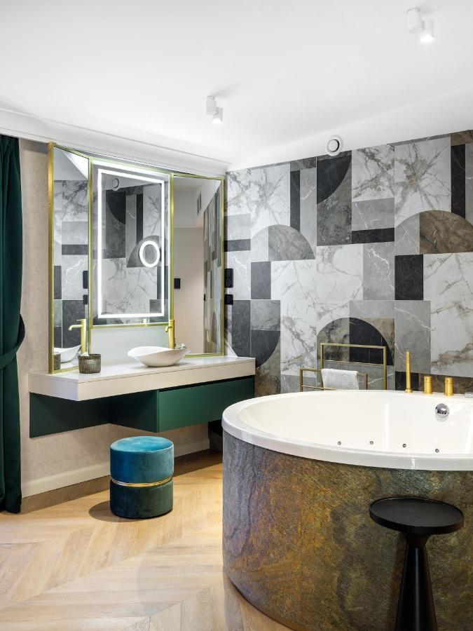 Golden Queen Deluxe Jacuzzi Apartments - Old Town Cracovie Extérieur photo