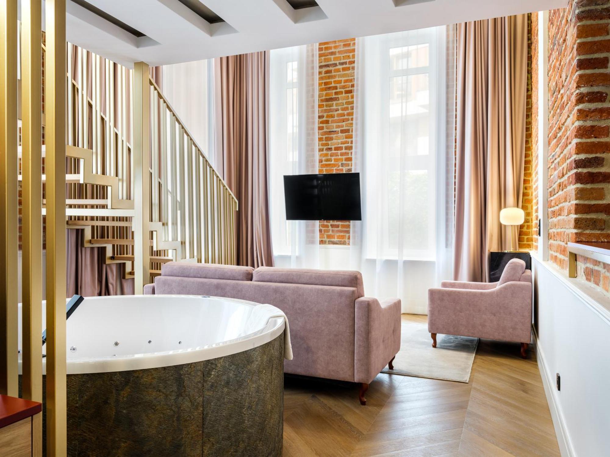 Golden Queen Deluxe Jacuzzi Apartments - Old Town Cracovie Extérieur photo